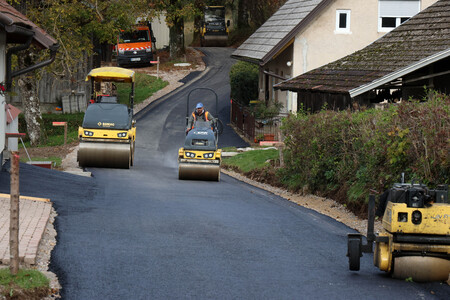 ASFALTIRANJE DOBEC 03 FOTO LJUBO VUKELIČ